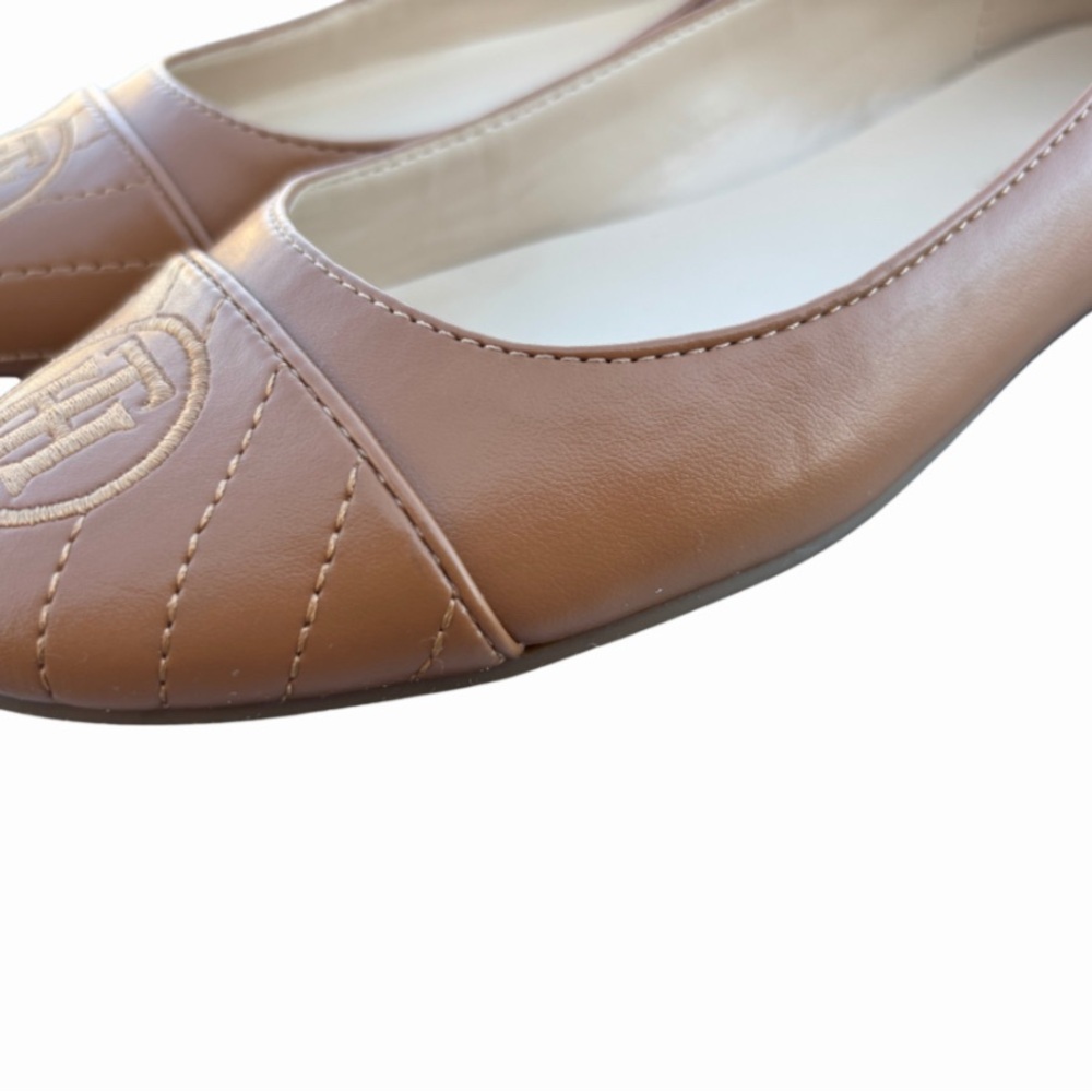 Tommy Hilfiger Logo Balletcore Flats – Tan Quilted Slip-On Shoes Size 6.5 - Picture 5 of 7